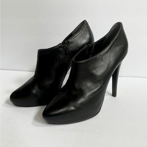 Pour La Victoire Heels Black Booties Boots size 8